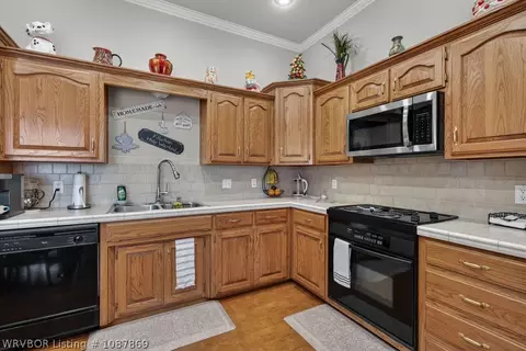 Kitchen - 7215 Red Pine Dr, Fort Smith, AR 72916 photo 1 of 1