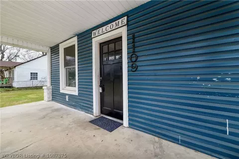 Exterior - 1109 33rd St, Fort Smith, AR 72904 photo 6 of 11