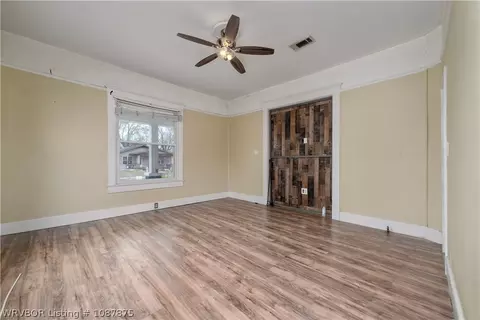 Living - 1109 33rd St, Fort Smith, AR 72904 photo 5 of 6