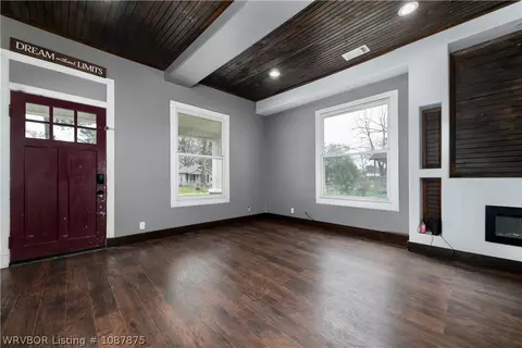 Living - 1109 33rd St, Fort Smith, AR 72904 photo 1 of 6