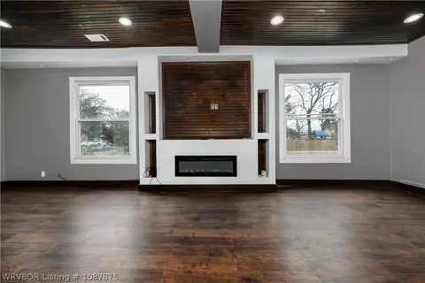 Living - 1109 33rd St, Fort Smith, AR 72904 photo 3 of 6