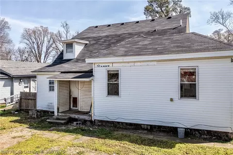 Exterior - 1109 33rd St, Fort Smith, AR 72904 photo 9 of 11