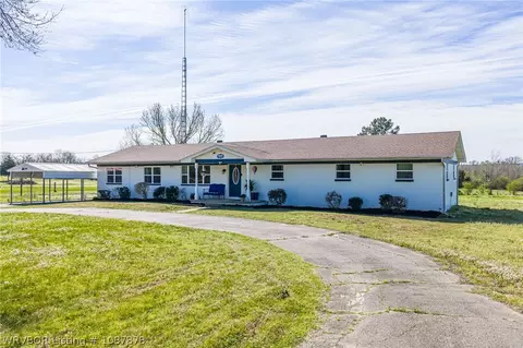Exterior - 4505 Park Rd, Lavaca, AR 72941 photo 1 of 6