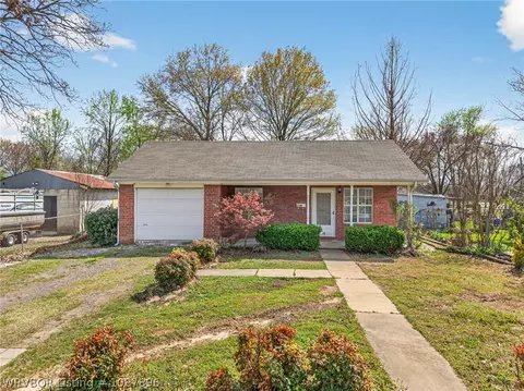 Exterior - 3114 Oak Grove St, Fort Smith, AR 72904 photo 11 of 12