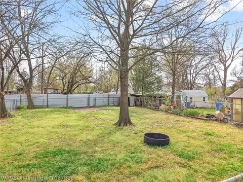Exterior - 3114 Oak Grove St, Fort Smith, AR 72904 photo 8 of 12