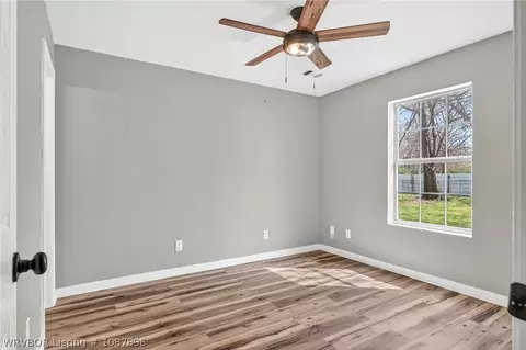 Bedroom - 3114 Oak Grove St, Fort Smith, AR 72904 photo 2 of 4