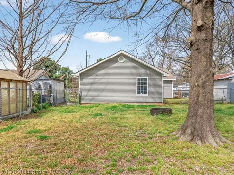 Exterior - 3114 Oak Grove St, Fort Smith, AR 72904 photo 4 of 12