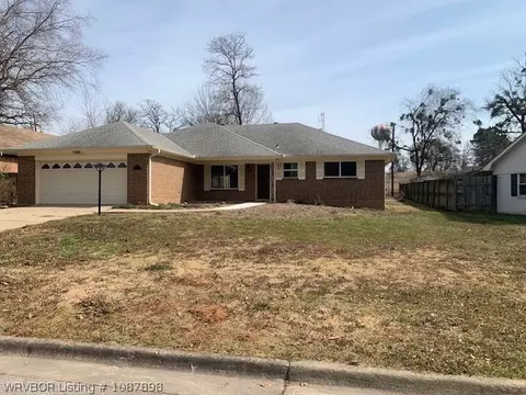 3817 S 32nd Cir, Fort Smith, AR 72903