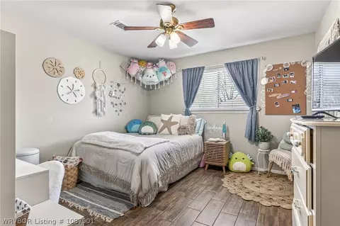 Bedroom - 2617 Roxbury Ln, Fort Smith, AR 72908 photo 3 of 6