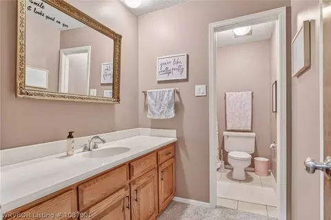 Bath - 2617 Roxbury Ln, Fort Smith, AR 72908 photo 2 of 3