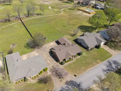 View/Area - 2617 Roxbury Ln, Fort Smith, AR 72908 photo 1 of 5
