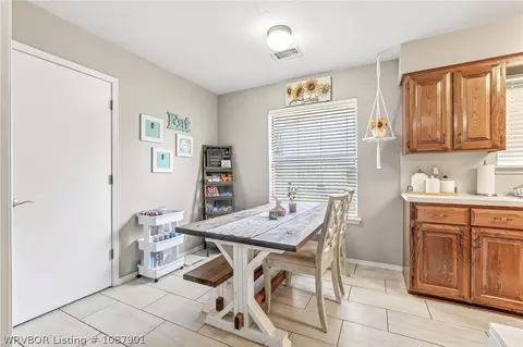 Dining - 2617 Roxbury Ln, Fort Smith, AR 72908 photo 2 of 2