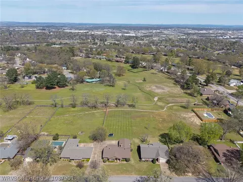 View/Area - 2617 Roxbury Ln, Fort Smith, AR 72908 photo 4 of 5