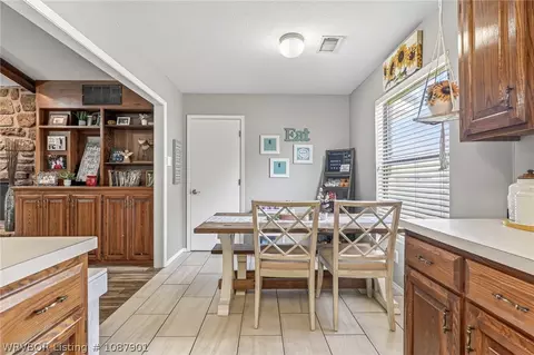 Dining - 2617 Roxbury Ln, Fort Smith, AR 72908 photo 1 of 2