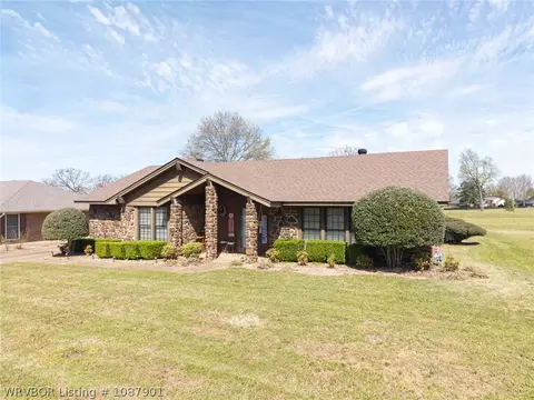 Exterior - 2617 Roxbury Ln, Fort Smith, AR 72908 photo 6 of 10