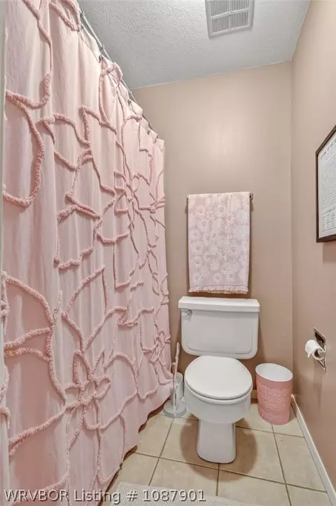 Bath - 2617 Roxbury Ln, Fort Smith, AR 72908 photo 3 of 3