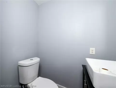 Bath - 1004 33rd St, Fort Smith, AR 72904 photo 1 of 1