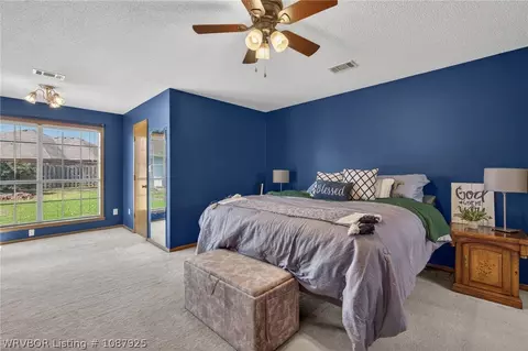 Bedroom - 633 Meadowbrook Dr, Alma, AR 72921 photo 1 of 7