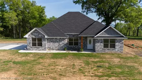 113 Rock Creek Dr, Wister, OK 74966