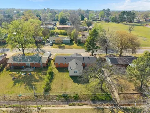View/Area - 8005 Holly Ave, Fort Smith, AR 72908 photo 2 of 6