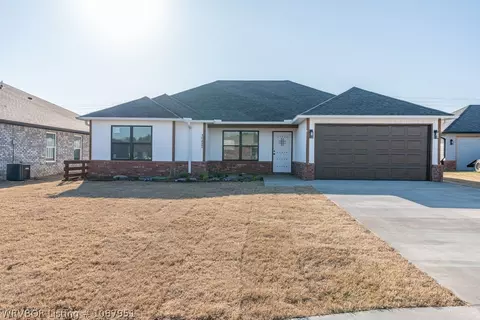 10423 Preston Ct, Fort Smith, AR 72916