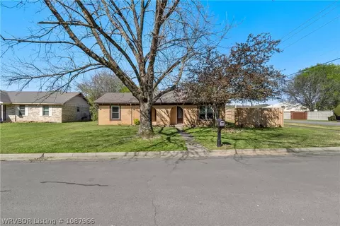 3200 S 94 Cir, Fort Smith, AR 72903