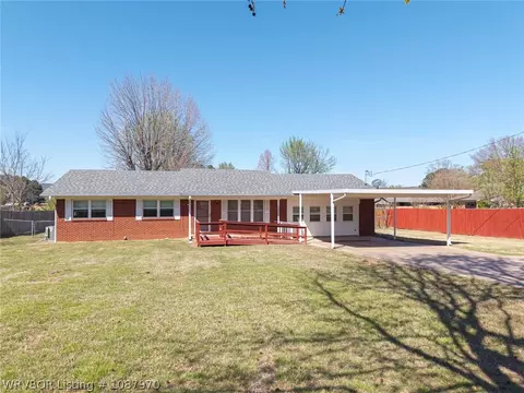 1302 Rena Rd, Van Buren, AR 72956