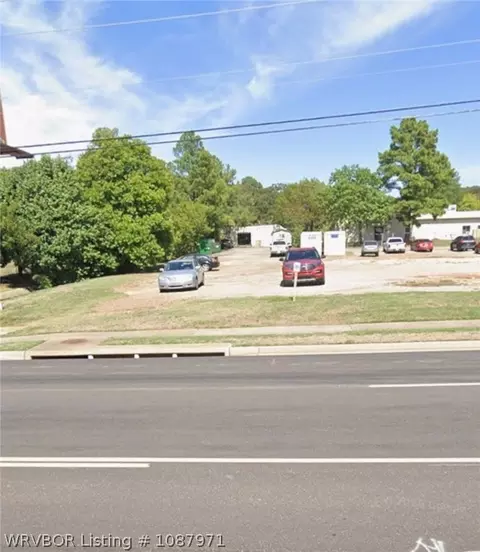 3699 Phoenix Ave, Fort Smith, AR 72903