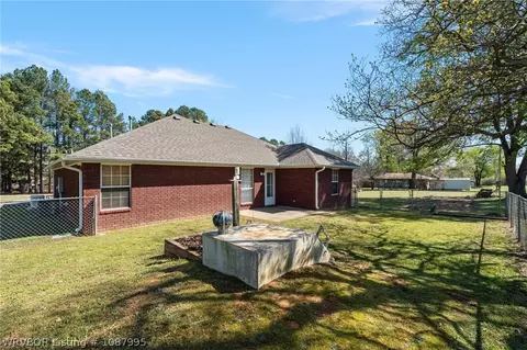 Exterior - 1809 Holt St, Lavaca, AR 72941 photo 2 of 3