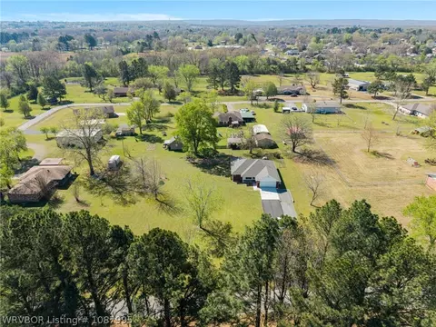 View/Area - 1809 Holt St, Lavaca, AR 72941 photo 1 of 4