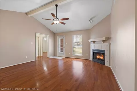 Living - 1809 Holt St, Lavaca, AR 72941 photo 2 of 3