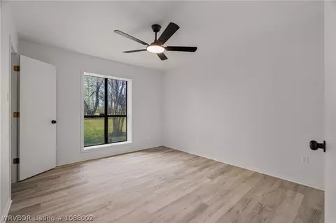 Bedroom - 9506 Berry Ln, Hackett, AR 72937 photo 2 of 3