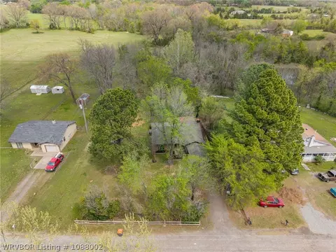 View/Area - 9506 Berry Ln, Hackett, AR 72937 photo 1 of 4
