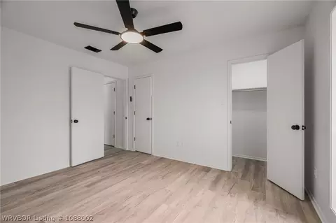Bedroom - 9506 Berry Ln, Hackett, AR 72937 photo 3 of 3