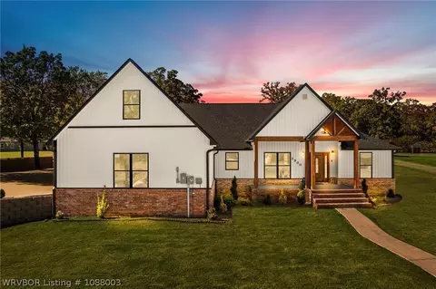 2500 River Vista Dr, Alma, AR 72921
