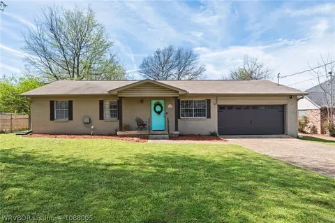 2620 S 57th St, Fort Smith, AR 72903