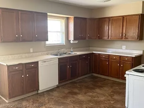 Kitchen - 6808 9th St, Fort Smith, AR 72908 photo 1 of 2