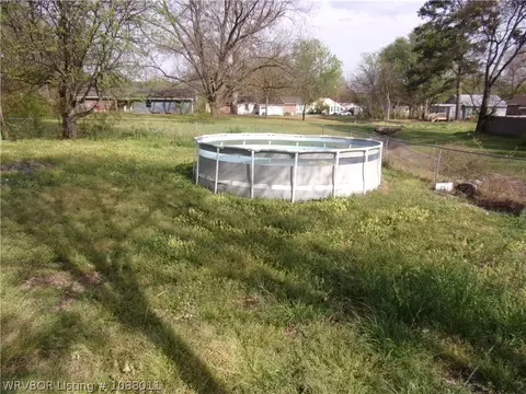 Exterior - 410 N 9th St, Ozark, AR 72949 photo 6 of 6