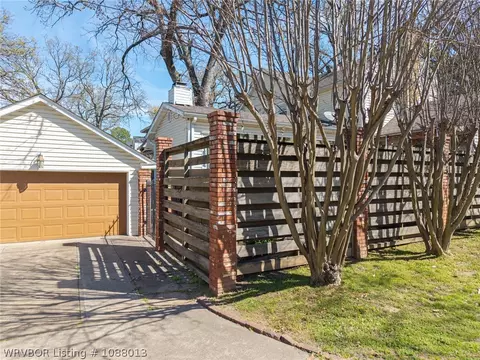 Exterior - 1414 Hendricks Blvd, Fort Smith, AR 72903 photo 11 of 12