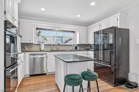 Kitchen - 1414 Hendricks Blvd, Fort Smith, AR 72903 photo 2 of 4