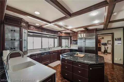 Kitchen - 308 Rivercrest Dr, Fort Smith, AR 72903 photo 2 of 2