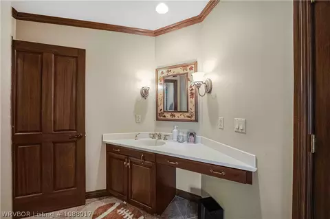 Bath - 308 Rivercrest Dr, Fort Smith, AR 72903 photo 4 of 8