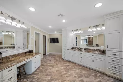 Bath - 308 Rivercrest Dr, Fort Smith, AR 72903 photo 7 of 8