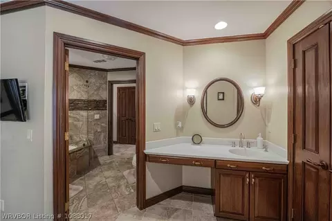 Bath - 308 Rivercrest Dr, Fort Smith, AR 72903 photo 2 of 8