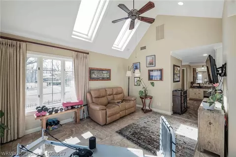 Entry Way - 308 Rivercrest Dr, Fort Smith, AR 72903 photo 5 of 5