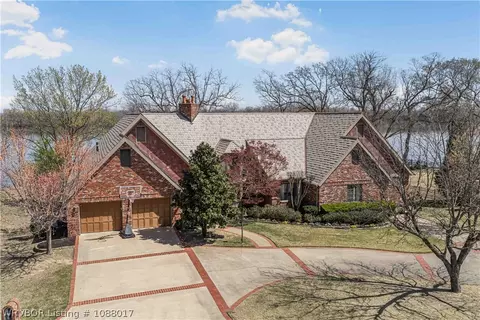 Exterior - 308 Rivercrest Dr, Fort Smith, AR 72903 photo 10 of 11