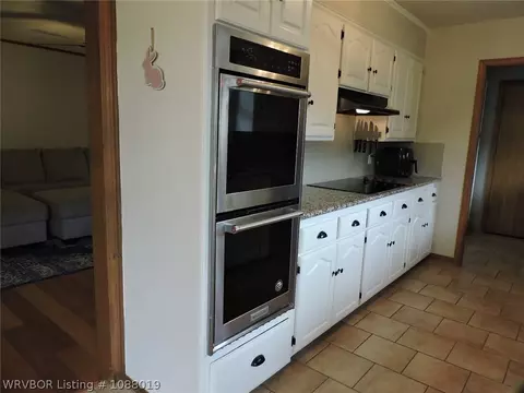 Kitchen - 3100 S 98th St, Fort Smith, AR 72903 photo 3 of 7