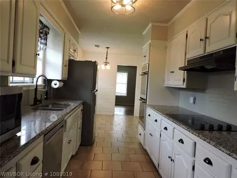 Kitchen - 3100 S 98th St, Fort Smith, AR 72903 photo 7 of 7