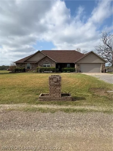 106 Ranch Ln, Wister, OK 74966
