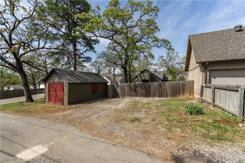 Exterior - 2216 S X St, Fort Smith, AR 72901 photo 6 of 7